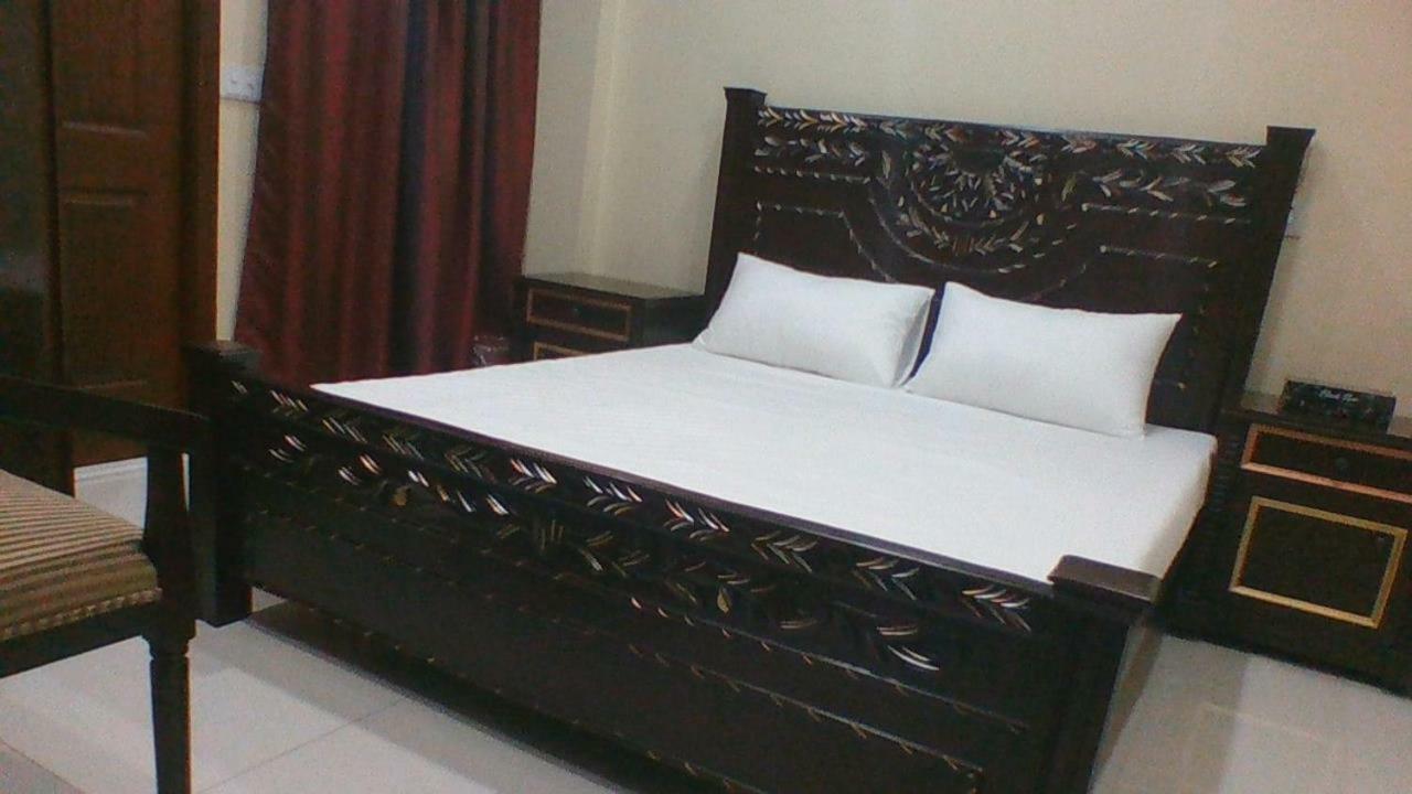 Sahiwal Red Roof Hotel מראה חיצוני תמונה