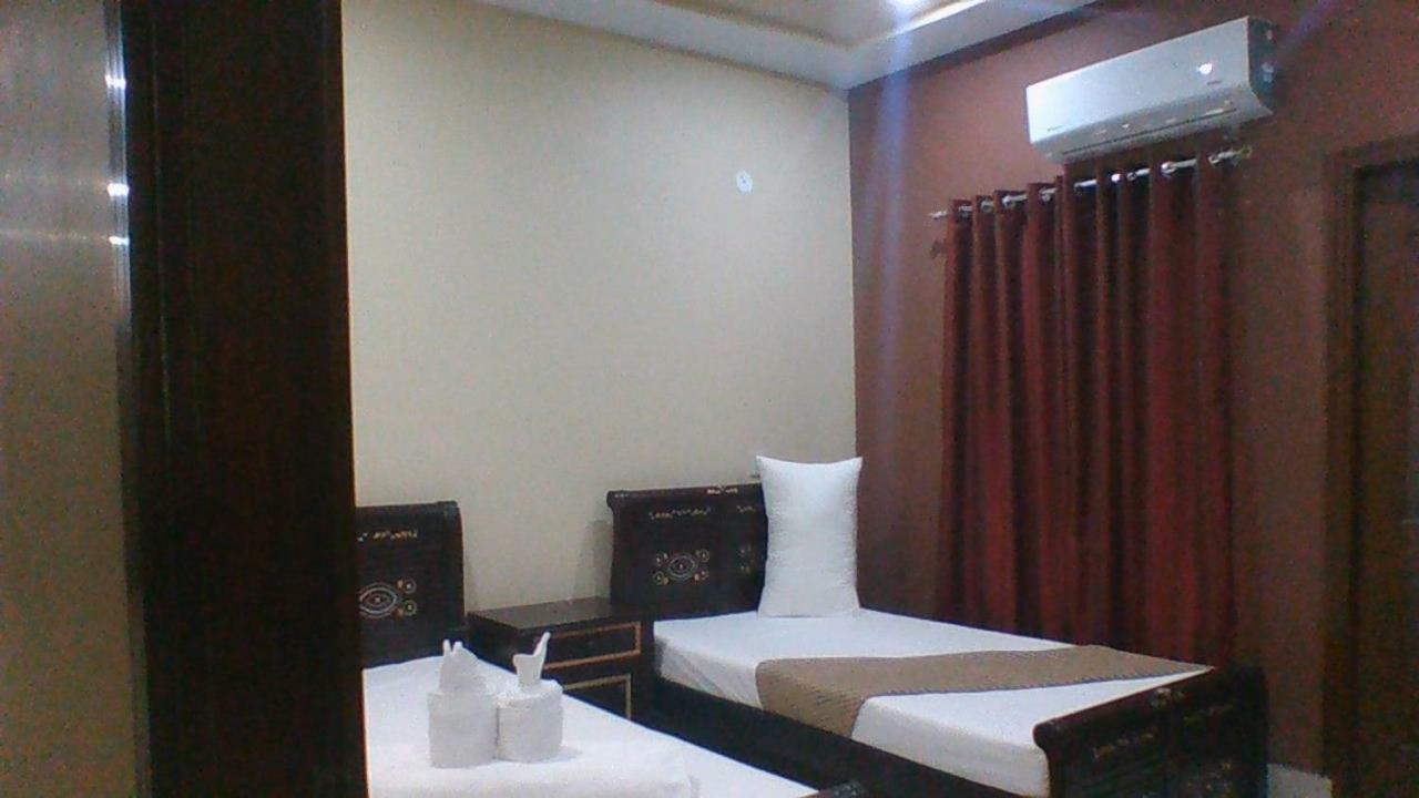 Sahiwal Red Roof Hotel מראה חיצוני תמונה