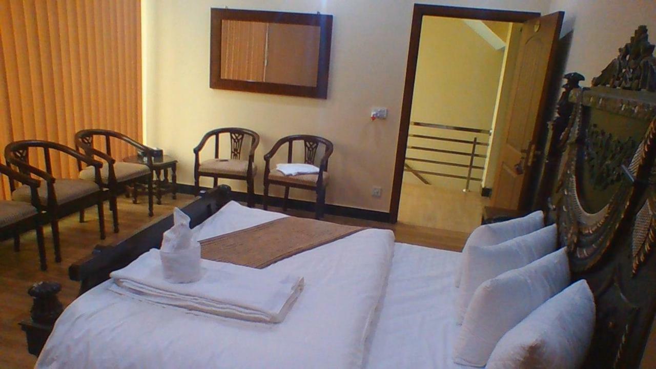 Sahiwal Red Roof Hotel מראה חיצוני תמונה